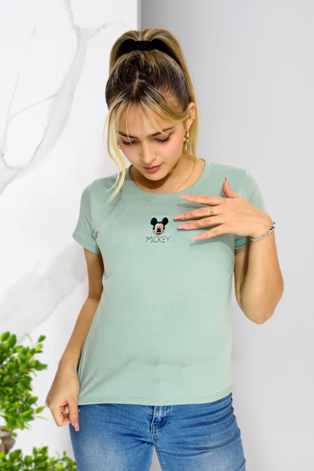 Remera Mickey bordada
